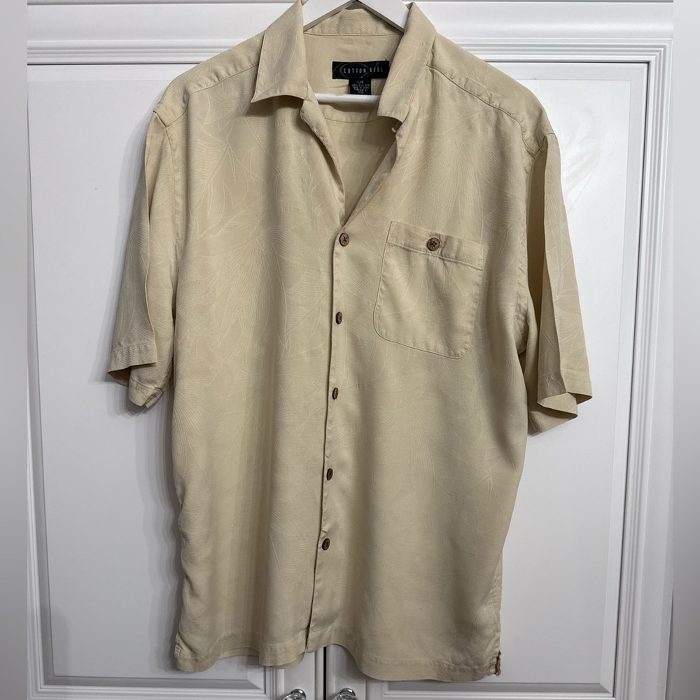 Cotton Reel Men's Large Silk Short Sleeve Button Up Shirt in Cream Tonal Pattern